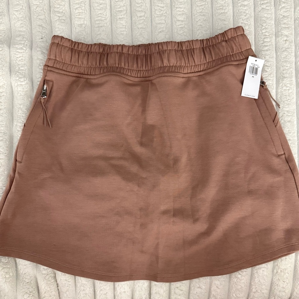 Old Navy Women's Mini Skirt in Tan